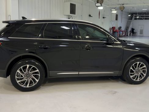 Used 2021 Lincoln Corsair FWD w/ Equipment Group 101A image 2