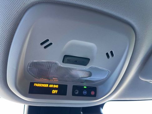 Used 2025 Chevrolet Trax ACTIV FWD image 27