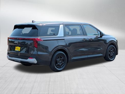 Certified 2026 Kia Carnival FWD image 7