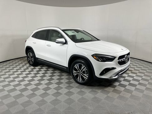 Used 2025 Mercedes-Benz GLA 250 4MATIC image 2