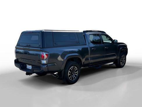 Used 2021 Toyota Tacoma TRD Sport w/ TRD Premium Sport Package AWD/4WD image 5