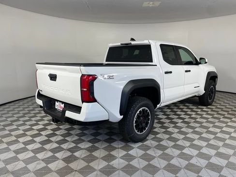 New 2026 Toyota Tacoma TRD Off-Road AWD/4WD image 14