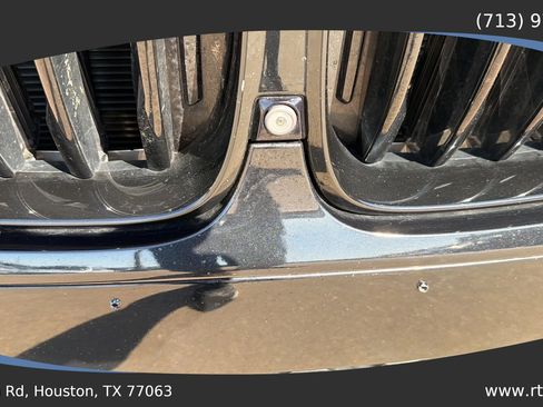 Used 2020 BMW X5 M50i w/ Luxury Seating Package image 13