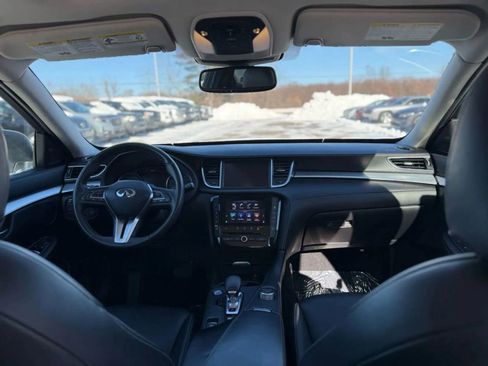 Used 2019 INFINITI QX50 Luxe w/ Navigation Package AWD/4WD image 19