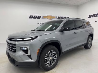 Used 2024 Chevrolet Traverse LT w/ Trailering Package