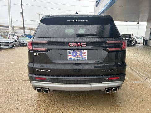 Used 2025 GMC Acadia Elevation image 6