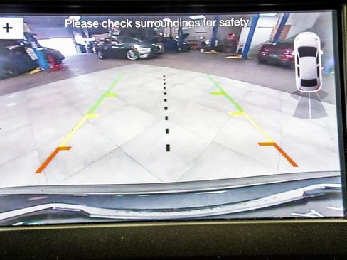 Used 2019 Ford Fusion SE image 28