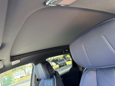 New 2026 Cadillac Optiq Luxury 2 image 31