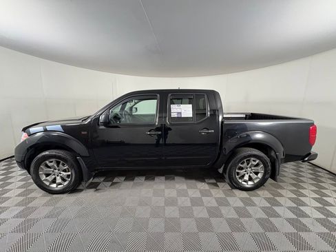 Used 2021 Nissan Frontier SV image 4