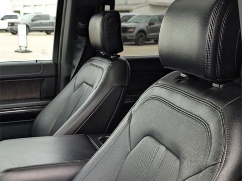 Used 2019 Ford Expedition Max Limited image 22