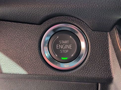 New 2026 Chevrolet Traverse LT w/ Sun and Wheel Package FWD image 21