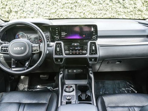 Used 2023 Kia Sorento EX FWD image 11