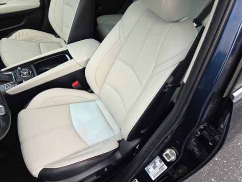 Used 2018 MAZDA MAZDA3 Grand Touring w/ Premium Equipment Package FWD image 16