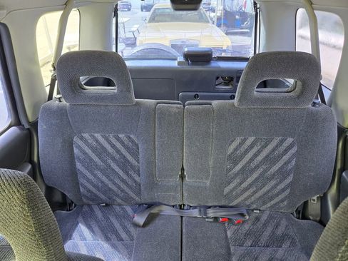Used 2000 Honda CR-V EX image 16