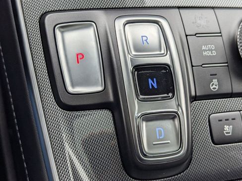 Used 2023 Hyundai Santa Fe Limited image 16