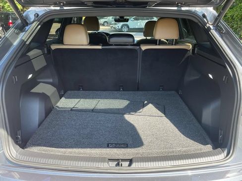 Used 2024 Volkswagen Atlas Cross Sport SE w/ Black Wheel Package FWD image 8