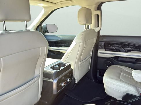 Used 2018 Ford Expedition Max Platinum image 26