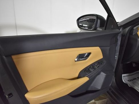 Used 2023 Nissan Sentra SV w/ SV Premium Package FWD image 7