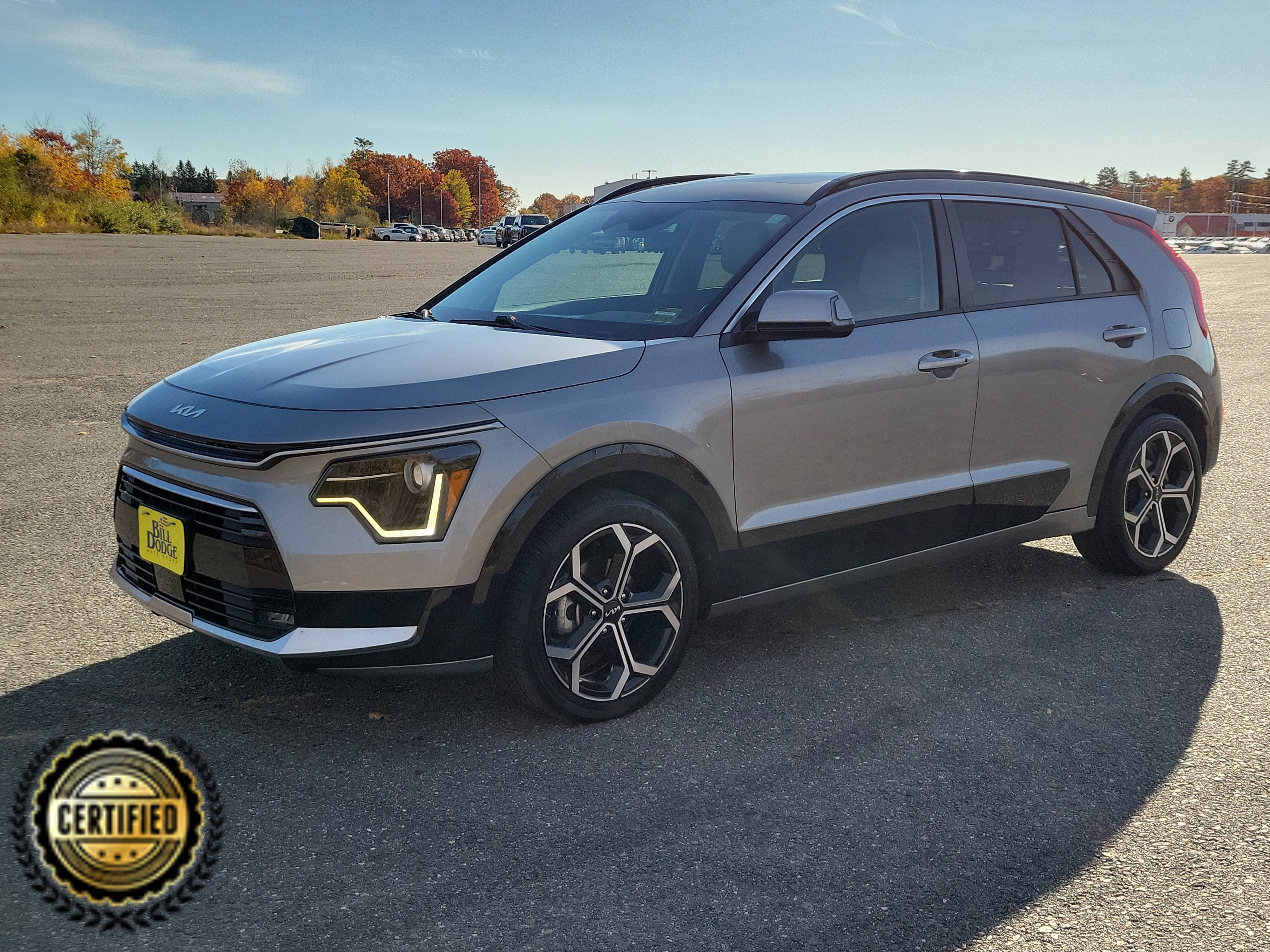 Used 2023 Kia Niro EX Touring FWD image 1