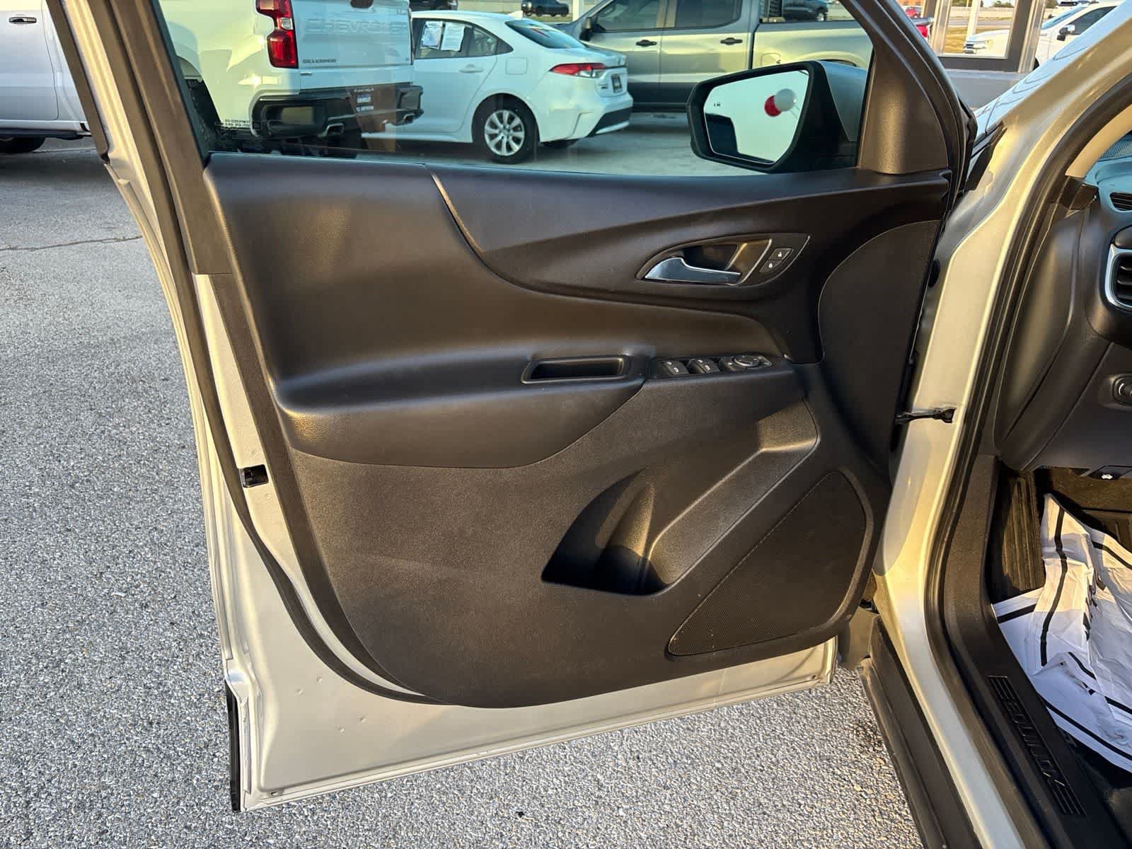 Used 2022 Chevrolet Equinox LT AWD/4WD image 6