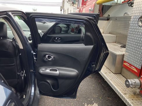 Used 2011 Nissan Juke SL AWD/4WD image 21