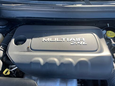 Used 2018 Jeep Cherokee Latitude Plus image 22