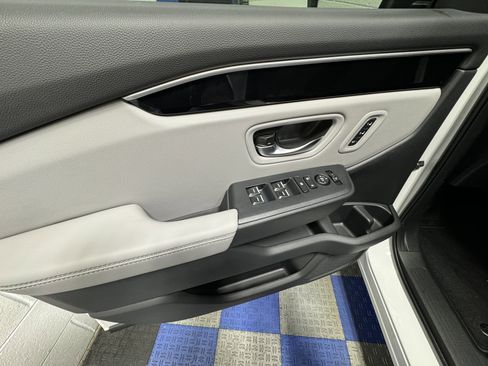 New 2025 Honda Pilot EX-L image 13