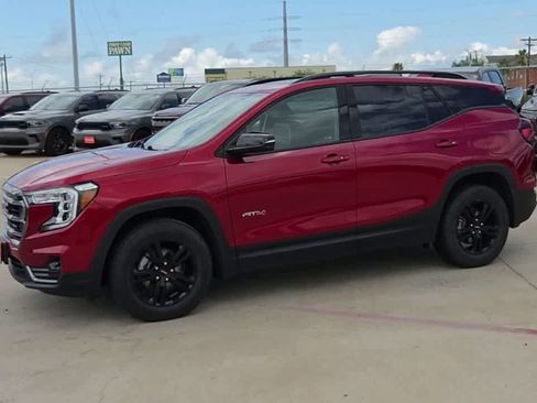 Used 2024 GMC Terrain AT4 w/ Tech Package AWD/4WD image 4