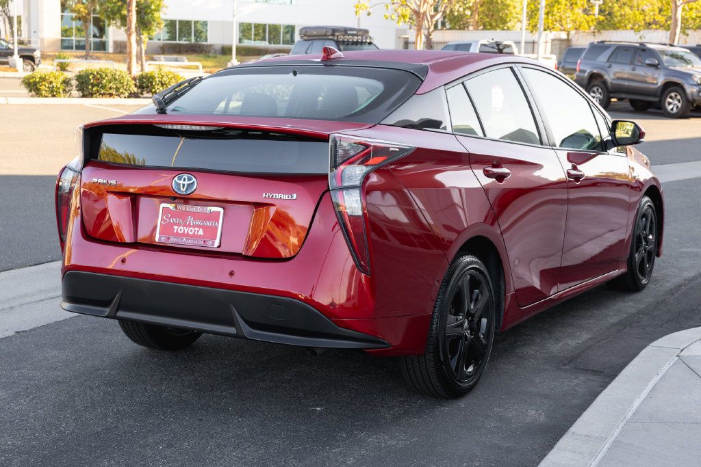 Used 2018 Toyota Prius Three Touring FWD image 5
