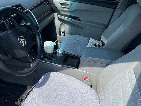 Used 2016 Toyota Camry LE FWD image 7