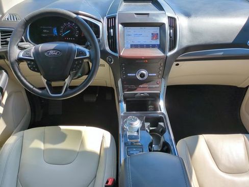 Used 2020 Ford Edge Titanium image 14