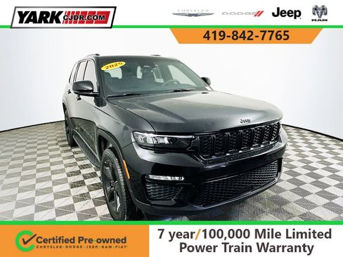 Used 2025 Jeep Grand Cherokee Limited w/ Black Appearance Package image 1