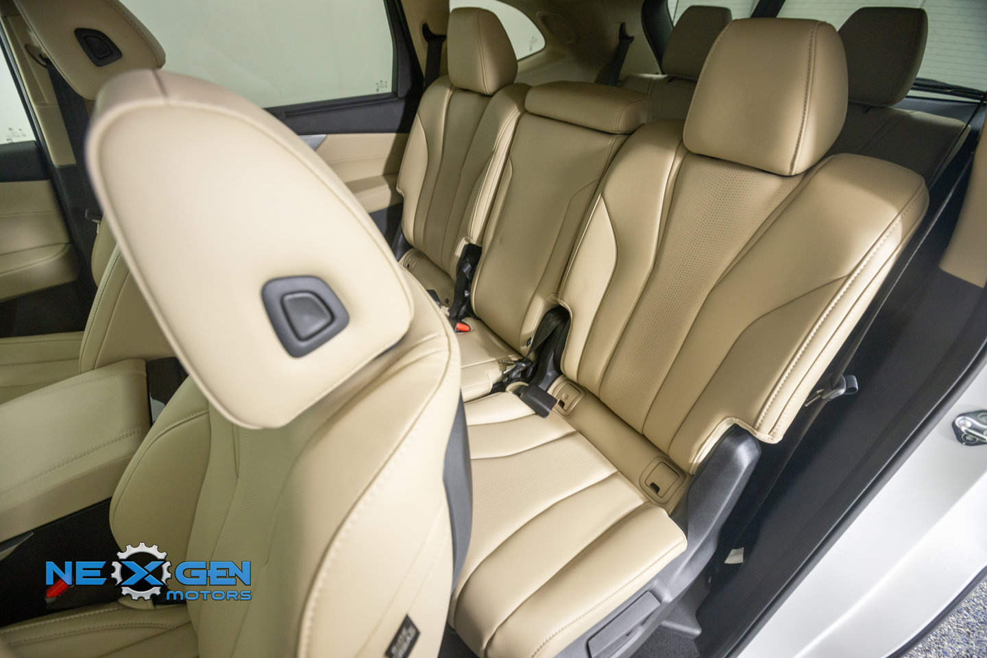 Used 2025 Acura MDX w/ Technology Package AWD/4WD image 37