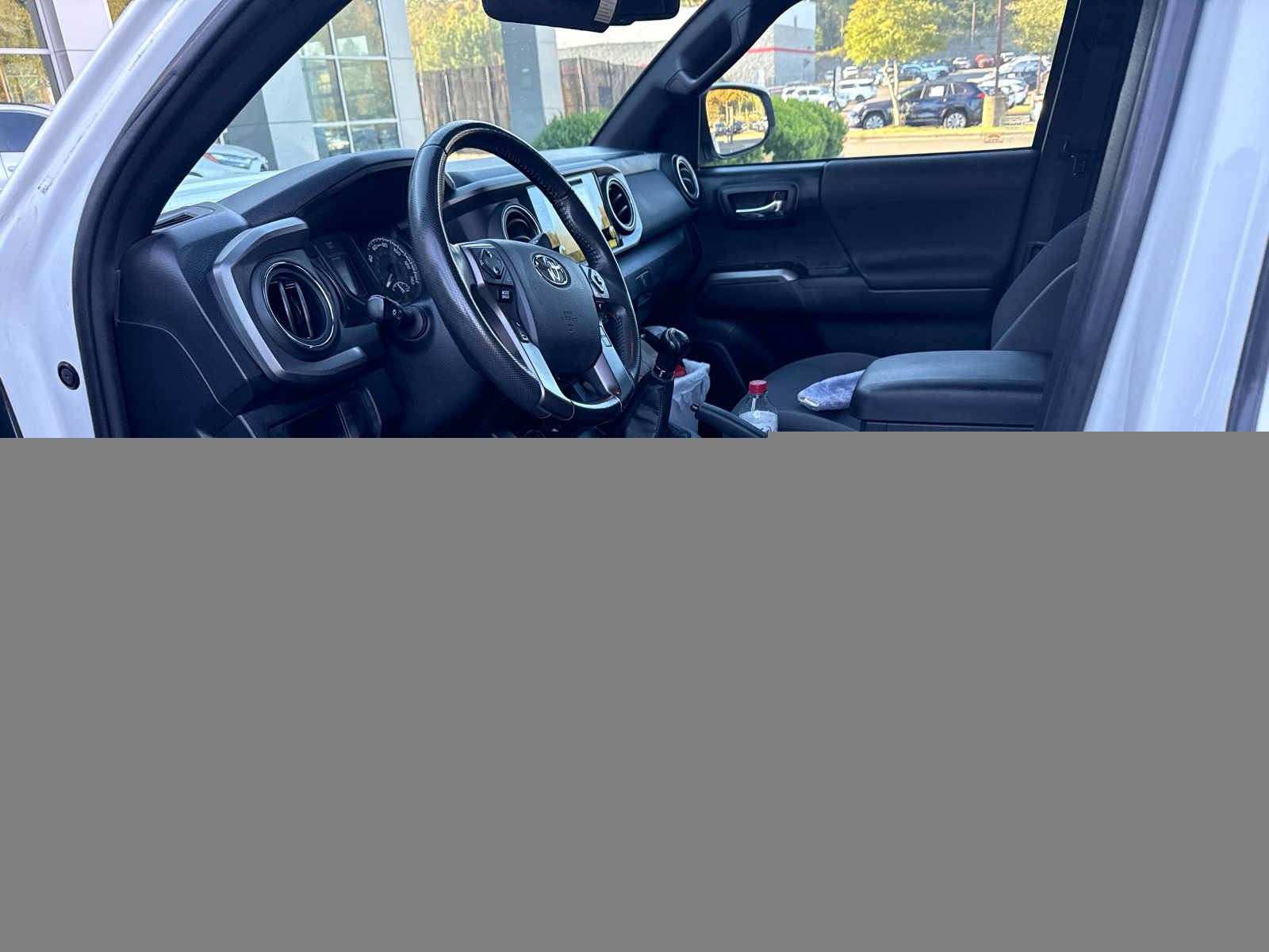 Used 2019 Toyota Tacoma TRD Sport AWD/4WD image 9