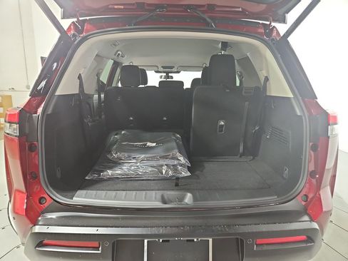 New 2026 Nissan Pathfinder SV image 21