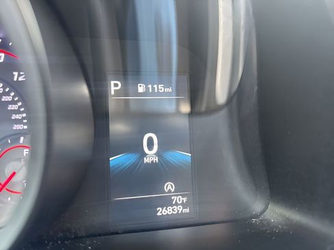 Used 2023 Hyundai Elantra SE w/ Preferred Accessory Package FWD image 17