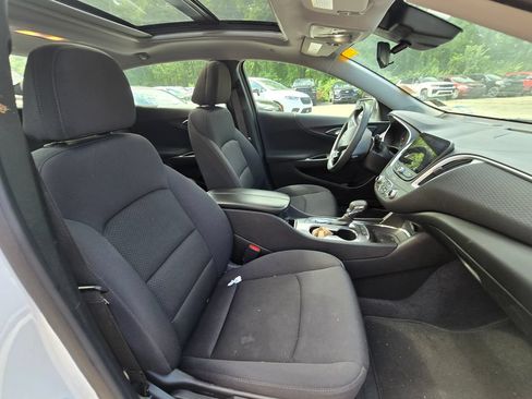 Used 2024 Chevrolet Malibu LT FWD image 17