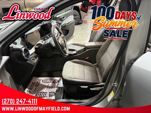 Used 2026 Chevrolet Trax LT FWD image 19