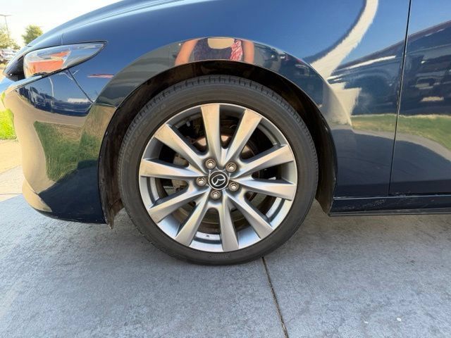 Used 2022 MAZDA MAZDA3 s FWD image 4