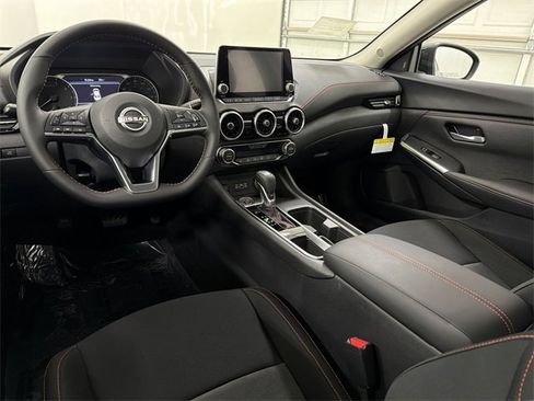 New 2025 Nissan Sentra SR image 17