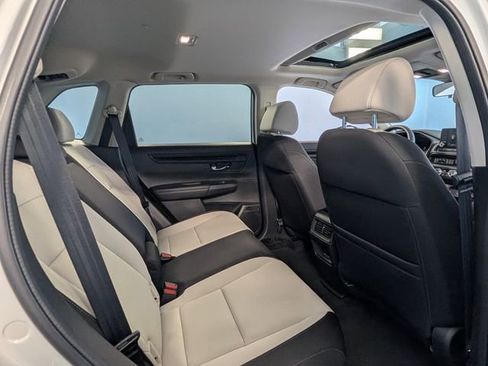 Used 2025 Honda CR-V EX image 13