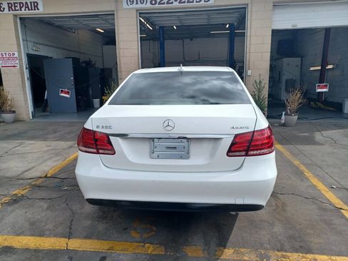 Used 2014 Mercedes-Benz E 350 4MATIC Sedan image 4