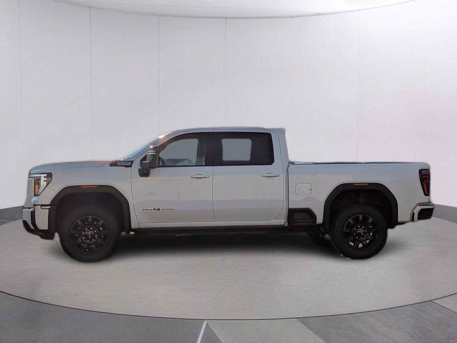 Used 2024 GMC Sierra 2500 AT4 w/ AT4 Premium Plus Package AWD/4WD image 2