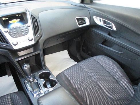 Used 2017 Chevrolet Equinox LS AWD/4WD image 20