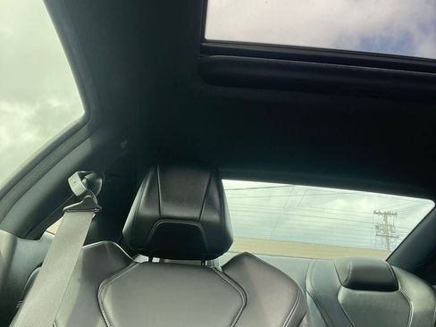 Used 2019 INFINITI Q60 3.0t Luxe w/ Essential Package image 16