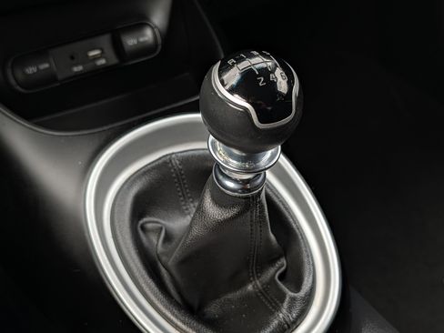 Used 2016 Kia Soul image 29