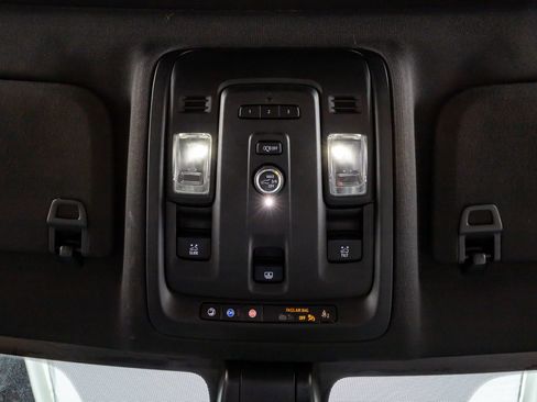 Used 2021 Chevrolet Tahoe Z71 image 29