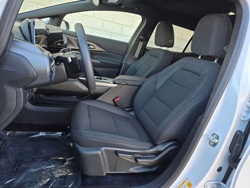 Used 2026 Chevrolet Equinox EV LT FWD image 21