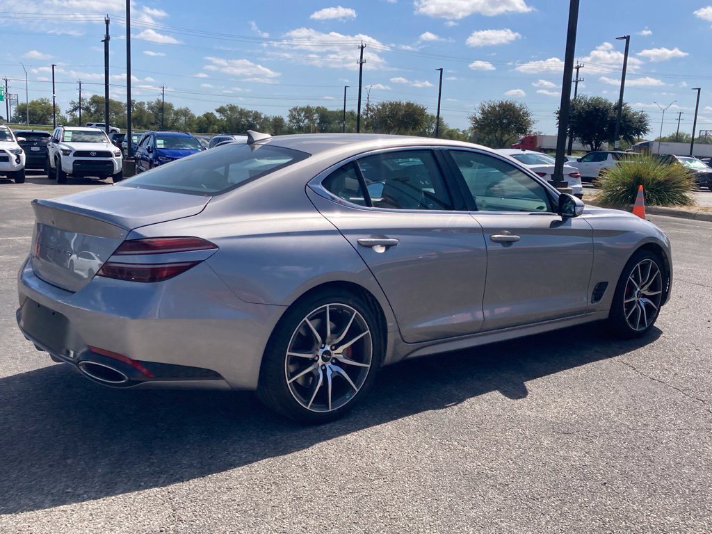 Used 2025 Genesis G70 2.5T RWD image 5