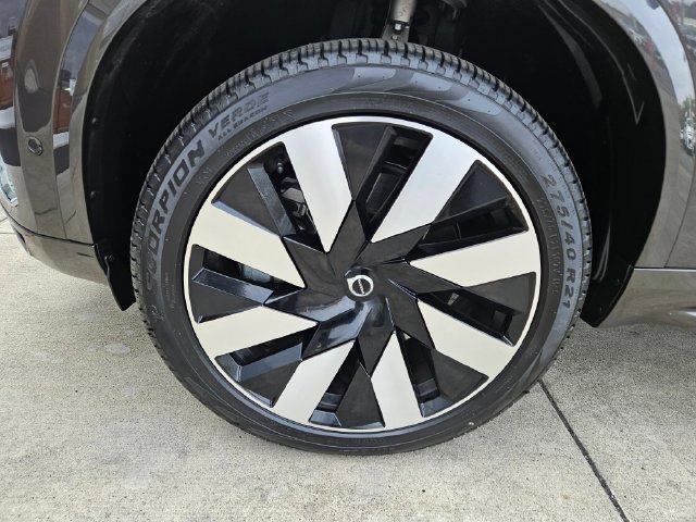 Certified 2023 Volvo XC90 T8 Ultimate w/ Protection Package Premier AWD/4WD image 9